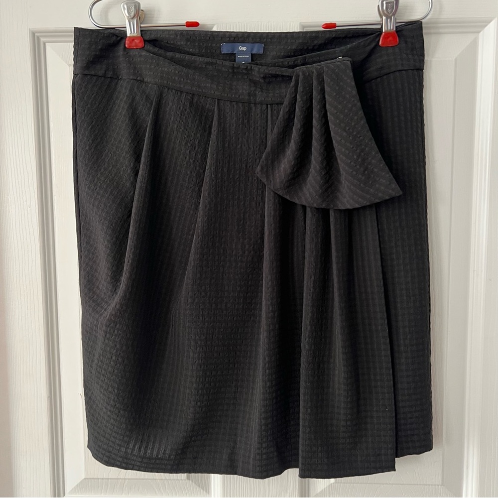 GAP Black Wrap Skirt with Pleated Tie Front